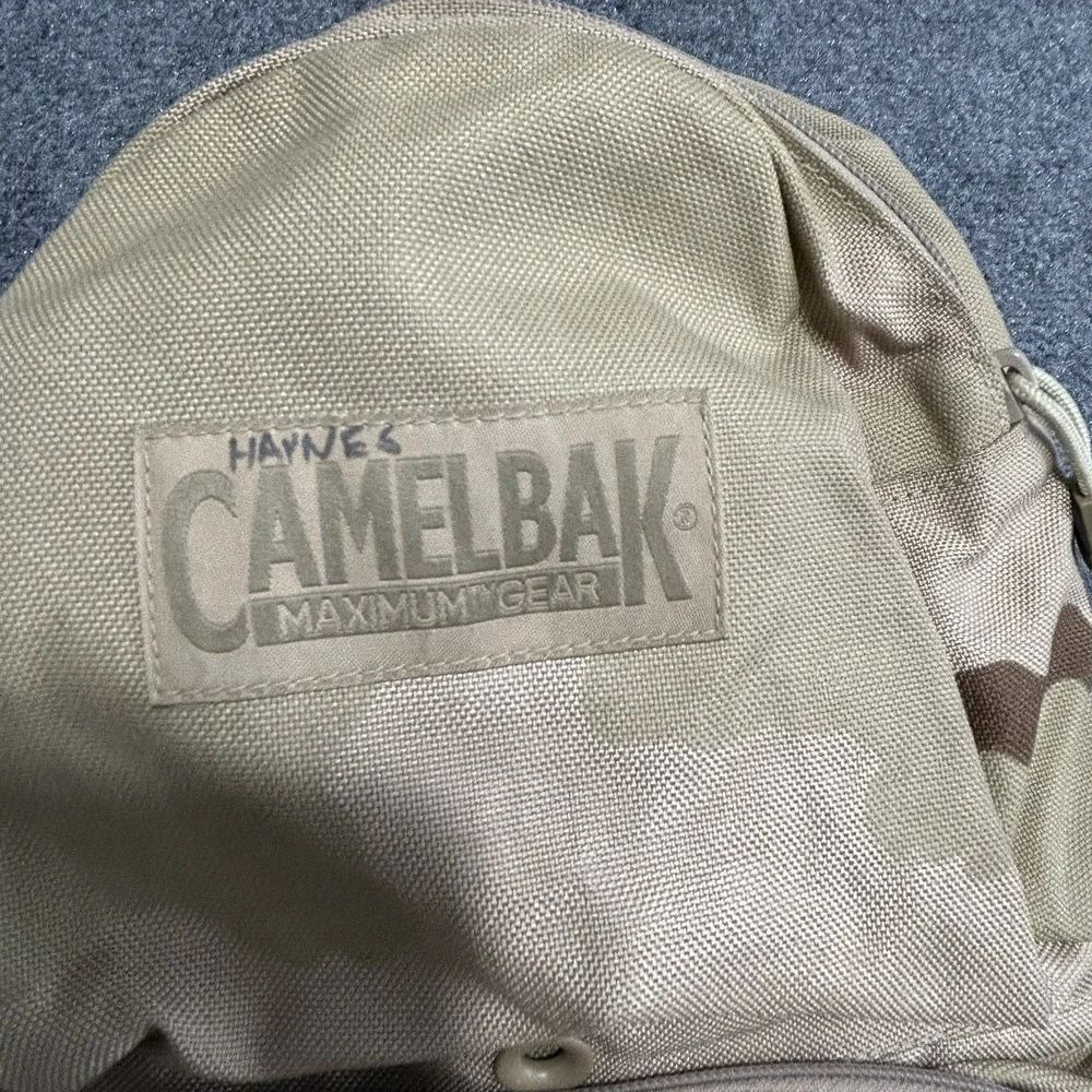 Camelbak M.U.L.E 100oz Hydration Carrier RARE Desert Storm DCU Coffee Stain Camo